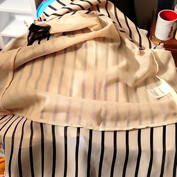 ASTR High Neck Striped Sleeveless  Blouse, Size: S - Picture 11 of 11